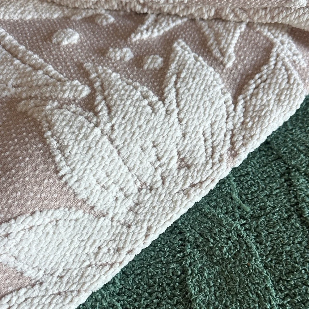 Martha Stewart Ivory & Beige Chenille Sunflower 🌻 Throw Blanket NEW!